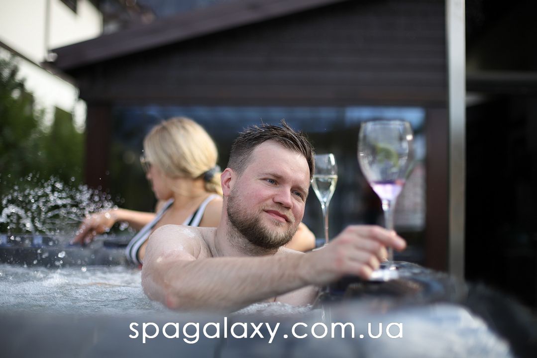 ІДЕАЛЬНЕ СВЯТКУВАННЯ ЮВІЛЕЮ В СПА-БАСЕЙНІ: ГЛИБИННИЙ АНАЛІЗ І РЕАЛЬНІ МЕХАНІКИ