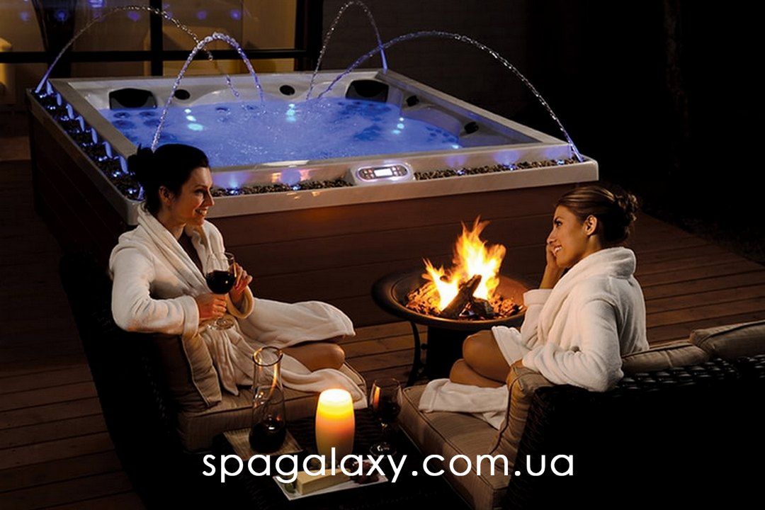 СПА-БАСЕЙН + ВОГОНЬ: ЯК ВБУДОВАНИЙ КАМІН ЗМІНЮЄ АТМОСФЕРУ ЗОНИ