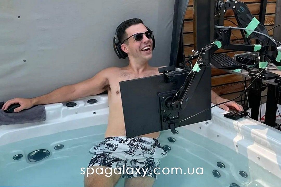 ЗАЛИПНУТИ В ТІКТОЦІ ЧИ В СПА-БАСЕЙНІ? ОСЬ 5 РОЗВАГ, ЩО ПЕРЕМОЖУТЬ СМАРТФОН