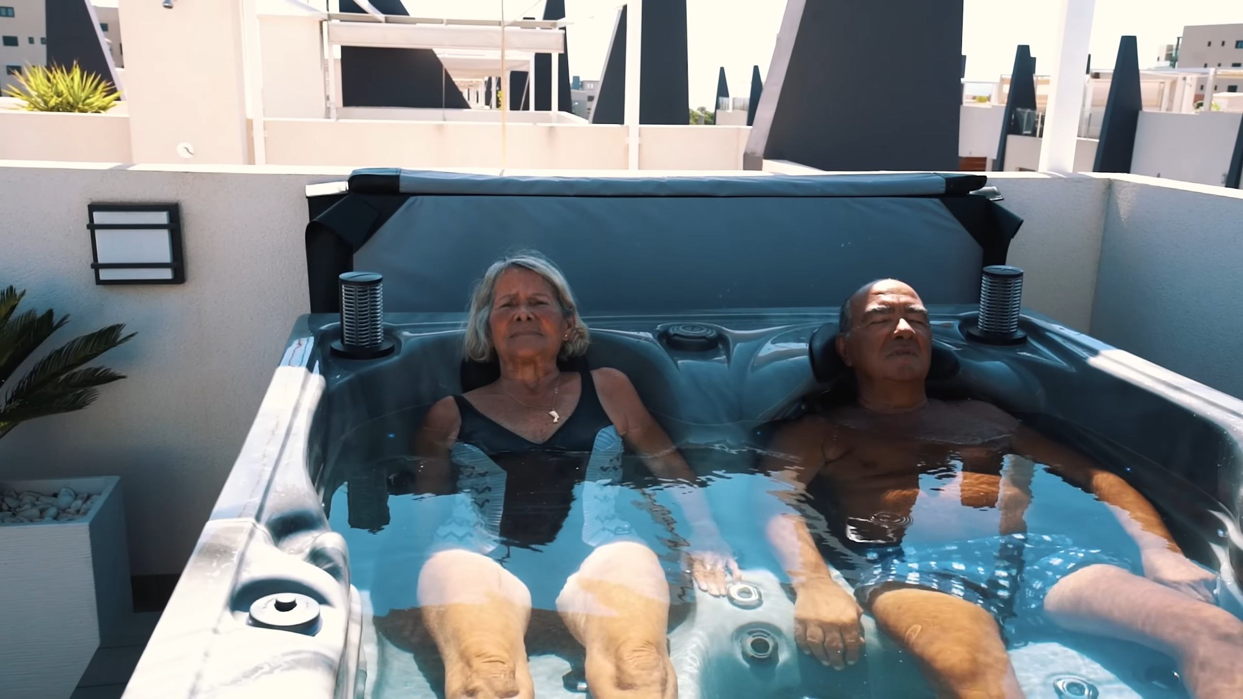 ЧІЛ-П’ЯТНИЦЯ ЗАМІСТЬ ПАБА: ДОМАШНЯ ВЕЧІРКА У ВОДІ