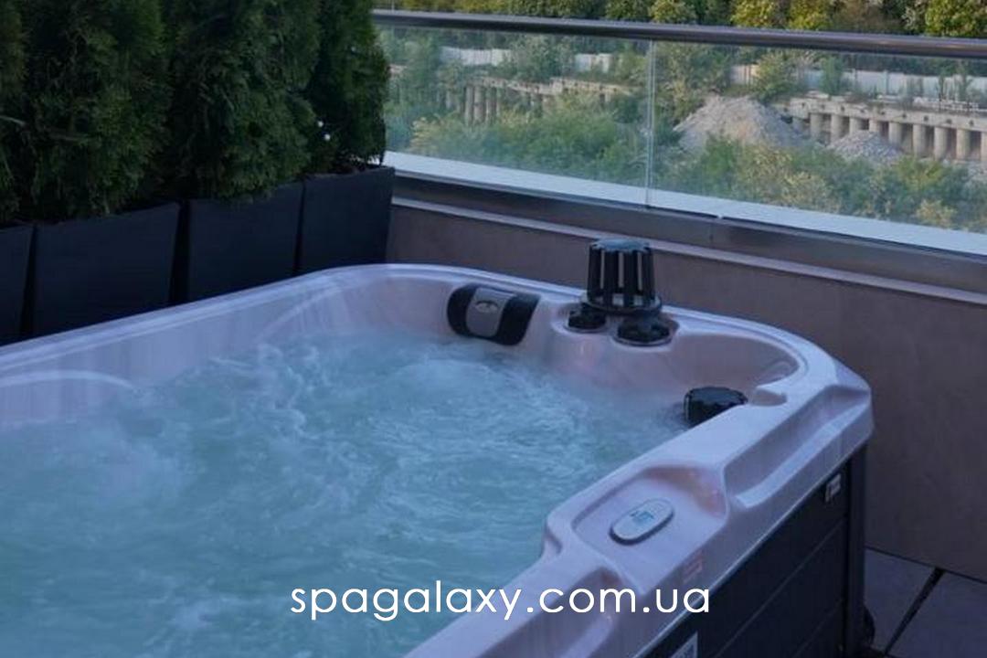 ПРИВАТНИЙ СПА НА ДАХУ: ПЕНТХАУСИ ОТРИМАЛИ НОВОГО КОРОЛЯ