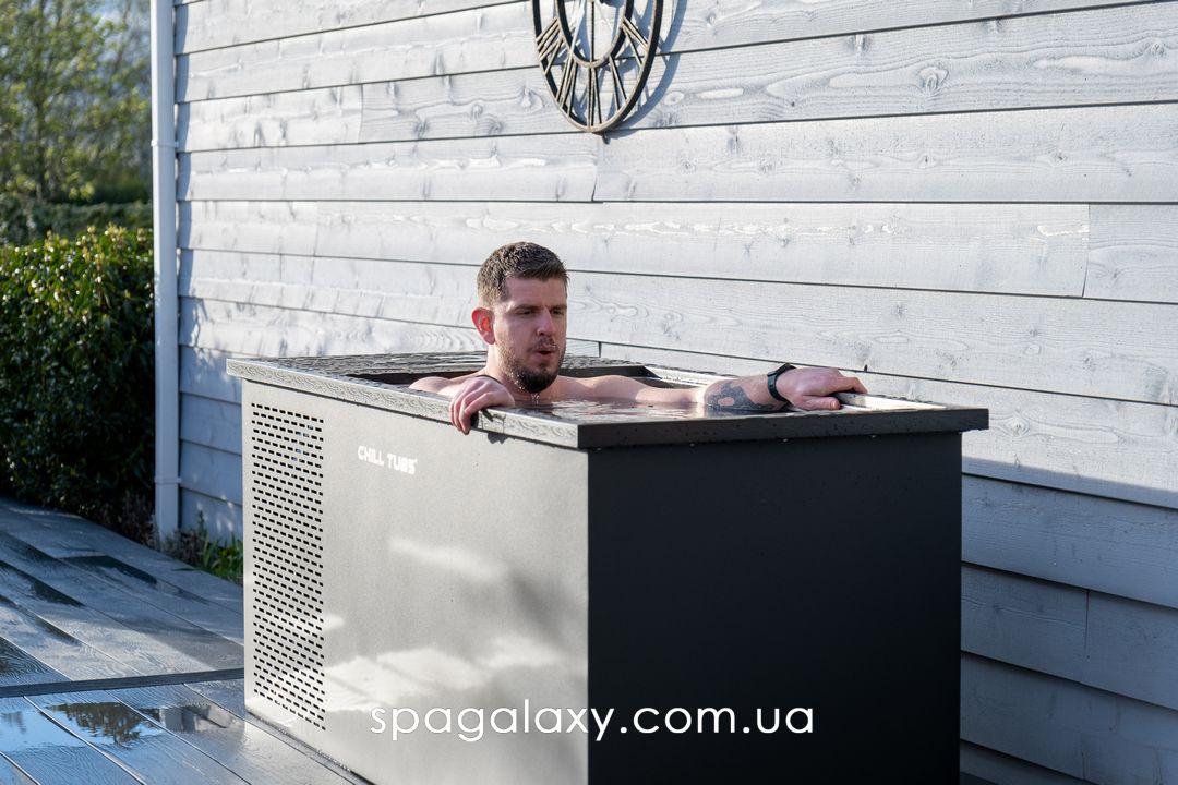 ВІЧНА БИТВА ЗА ВАШЕ ЗДОРОВ’Я — КРИЖАНА ВАННА ПРОТИ ГАРЯЧОЇ ВАННИ. ХТО ПЕРЕМОЖЕ?