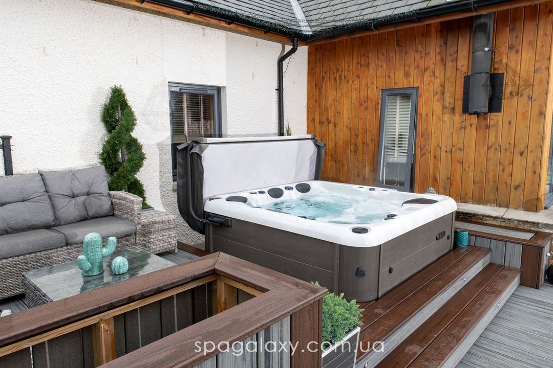 СПА-БАСЕЙН І ПРЕСТИЖ СЕРЕД СУСІДІВ