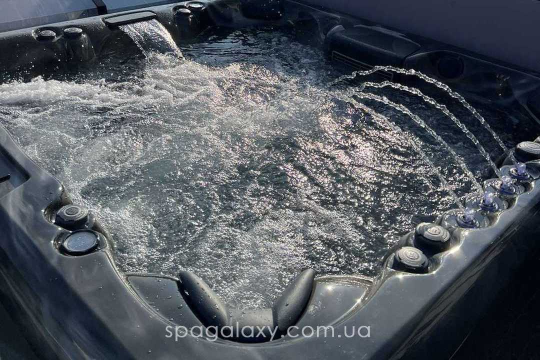 НЕВИДИМИЙ САНІТАР: ЯК АВТОМАТИЧНА ДЕЗІНФЕКЦІЯ ПЕРЕТВОРЮЄ ДОГЛЯД ЗА SPA-БАСЕЙНОМ НА ЧИСТИЙ РЕЛАКС