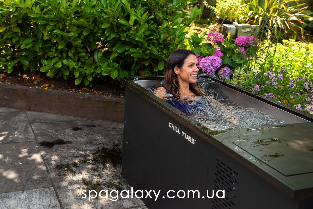 ВНУТРІШНІЙ КОМПАС: ЧОМУ ВЛАСНИКИ CHILL TUB БІЛЬШЕ ПОДОРОЖУЮТЬ ВСЕРЕДИНІ СЕБЕ, НІЖ СВІТОМ