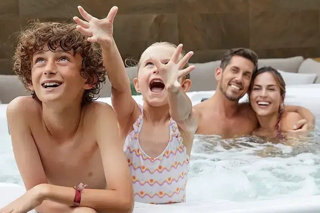 АКВАТИЧНЕ ПОКОЛІННЯ: ЯК SPA-БАСЕЙН ВИХОВУЄ ЗДОРОВИХ ТА ЩАСЛИВИХ ДІТЕЙ