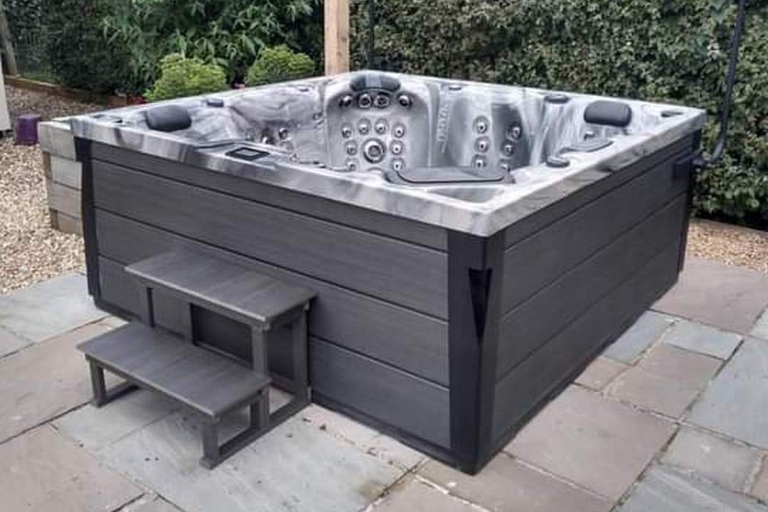 5 ФІНАНСОВИХ МІФІВ ПРО СПА-БАСЕЙНИ: РОЗБИВАЄМО СТЕРЕОТИПИ ПРО ЦІНУ ТА ВОЛОДІННЯ