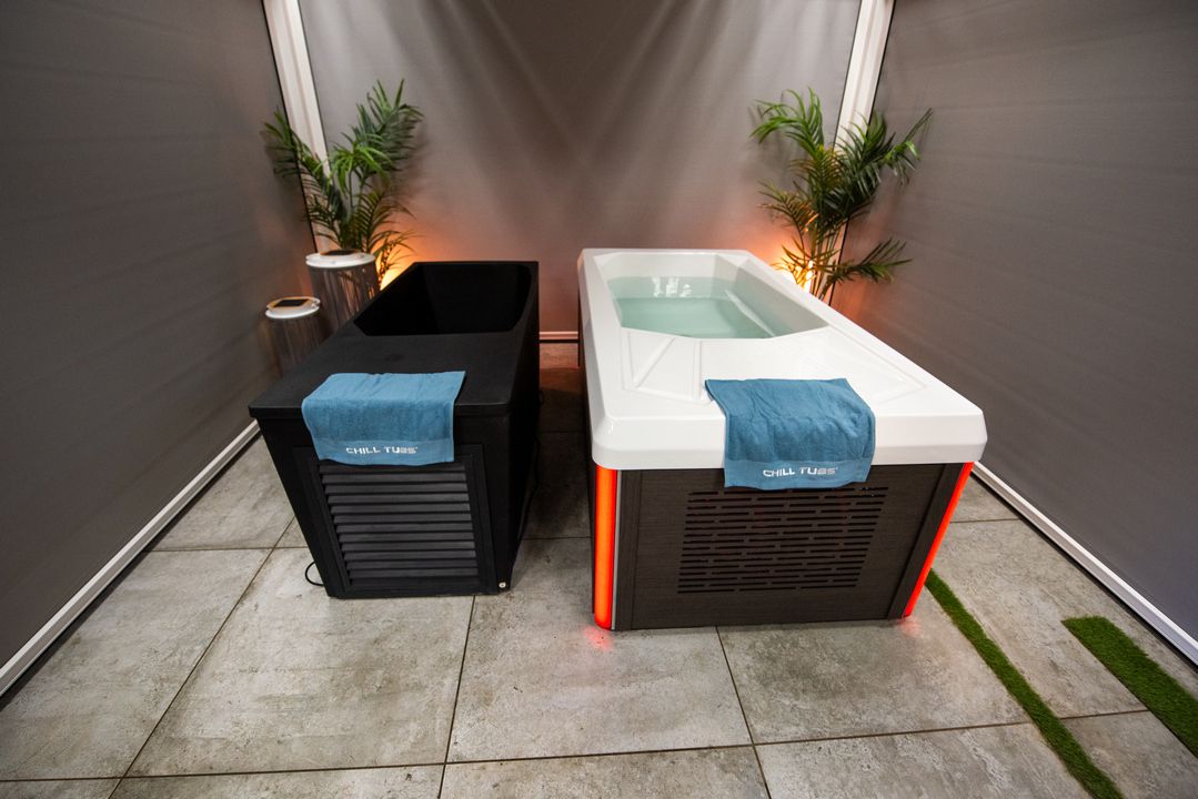 CHILL TUB PRO VS CHILL TUB LITE: КРИЖАНИЙ БАТЛ ЗА ВАШЕ ІДЕАЛЬНЕ ВІДНОВЛЕННЯ