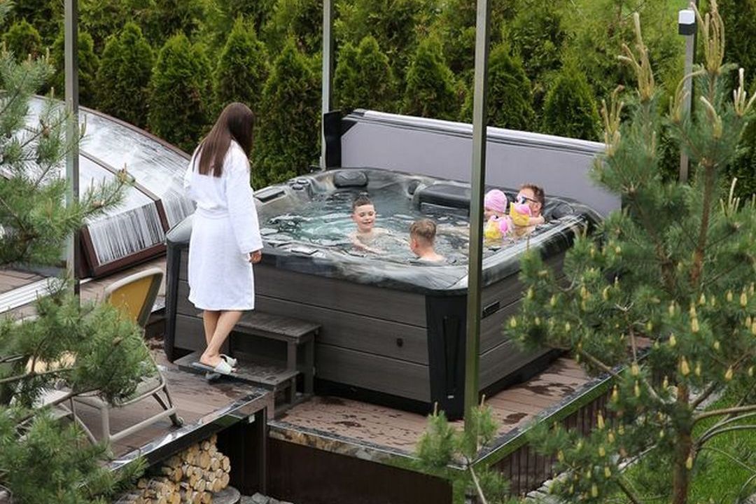 ЛАНДШАФТНИЙ ДИЗАЙН НАВКОЛО SPA-БАСЕЙНУ: ЯК ПЕРЕТВОРИТИ ДАЧУ НА П'ЯТИЗІРКОВИЙ КУРОРТ