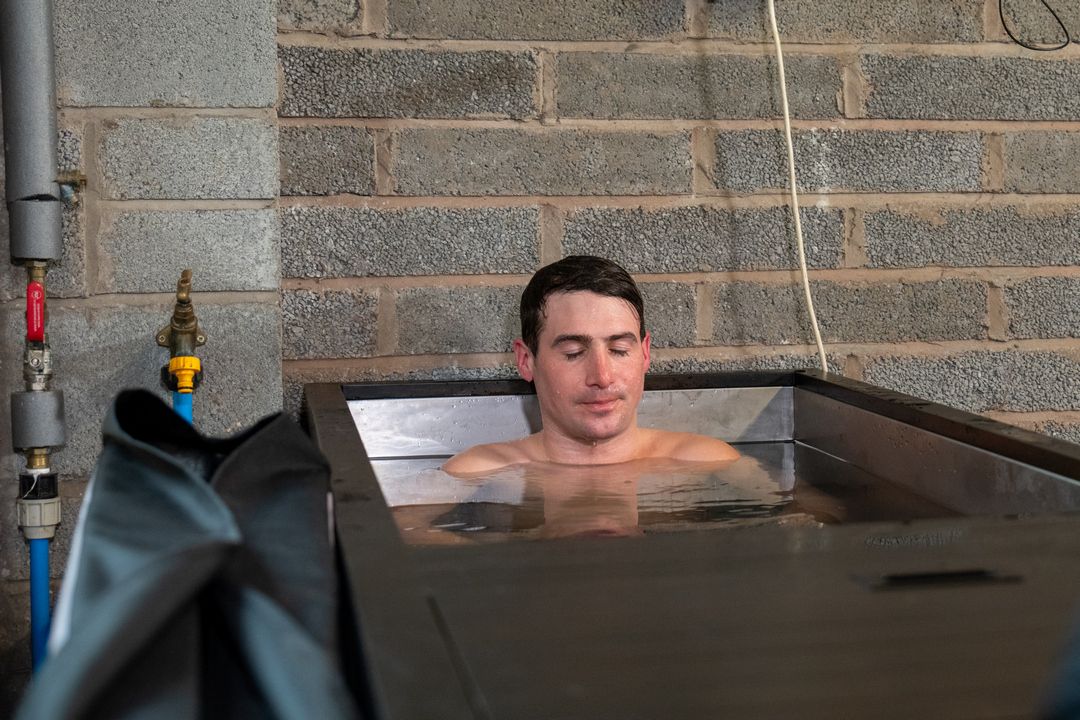 ІСТОРІЯ ОЛЕКСІЯ: ЯК Я ПОДОЛАВ ХРОНІЧНИЙ БІЛЬ У СПИНІ ЗА ДОПОМОГОЮ КРИЖАНОЇ КУПЕЛІ