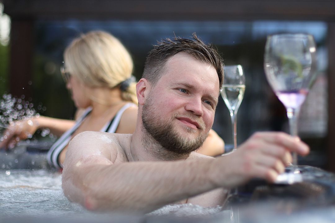 ДЕНЬ НАРОДЖЕННЯ-СЮРПРИЗ: ЯК ВЛАШТУВАТИ НЕЗАБУТНЄ СВЯТКУВАННЯ «У ВОДІ»