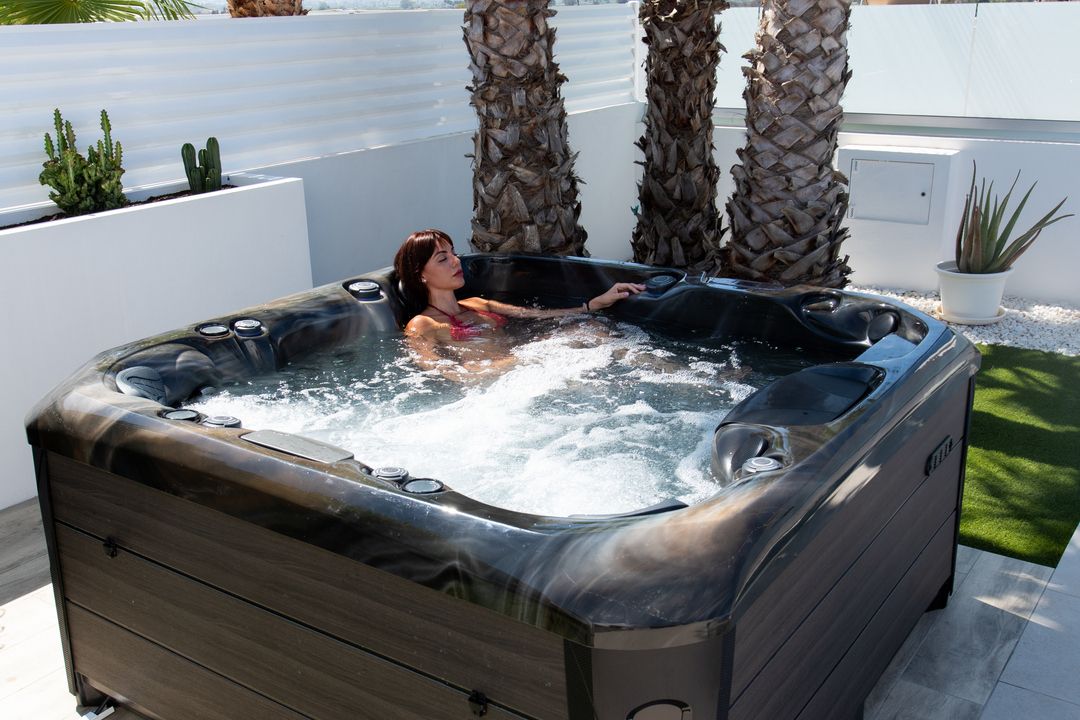 SPA-БАСЕЙН ЯК НОВЕ ХОБІ: ІНСТРУКЦІЯ ДЛЯ ТИХ, ХТО ВТОМИВСЯ ВІД СКРОЛІНГУ СТРІЧКИ