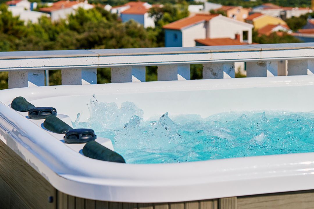 ЧОМУ НЕ ВАРТО БОЯТИСЯ ОБСЛУГОВУВАННЯ SPA-БАСЕЙНУ: ІНСТРУКЦІЯ ЗІ ЗНИЩЕННЯ СТРАХІВ