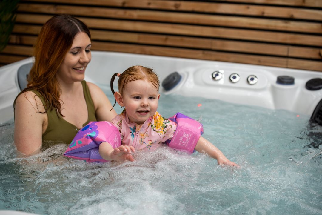 ДІТИ І РАДІСТЬ ВОДИ: ЯК SPA-БАСЕЙН РОЗВИВАЄ МОТОРИКУ ТА ЕМОЦІЙНИЙ ІНТЕЛЕКТ