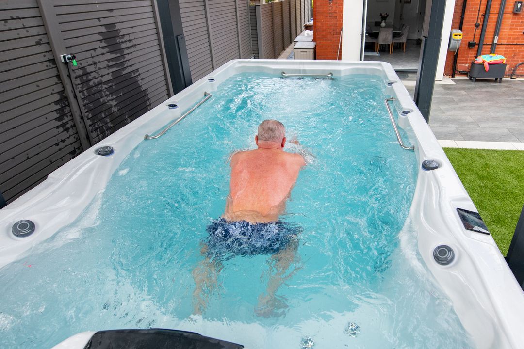 ФОНТАН МОЛОДОСТІ У ВАС НА ТЕРАСІ: ЯК SPA-БАСЕЙН СПОВІЛЬНЮЄ СТАРІННЯ