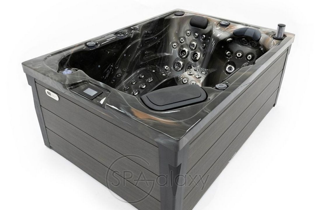 SUPERIOR SPAS TOPAZ: ВАШ ОСОБИСТИЙ ЛАУНЖ ДЛЯ ДВОХ, ДЕ КОМФОРТ НЕ ЙДЕ НА КОМПРОМІСИ