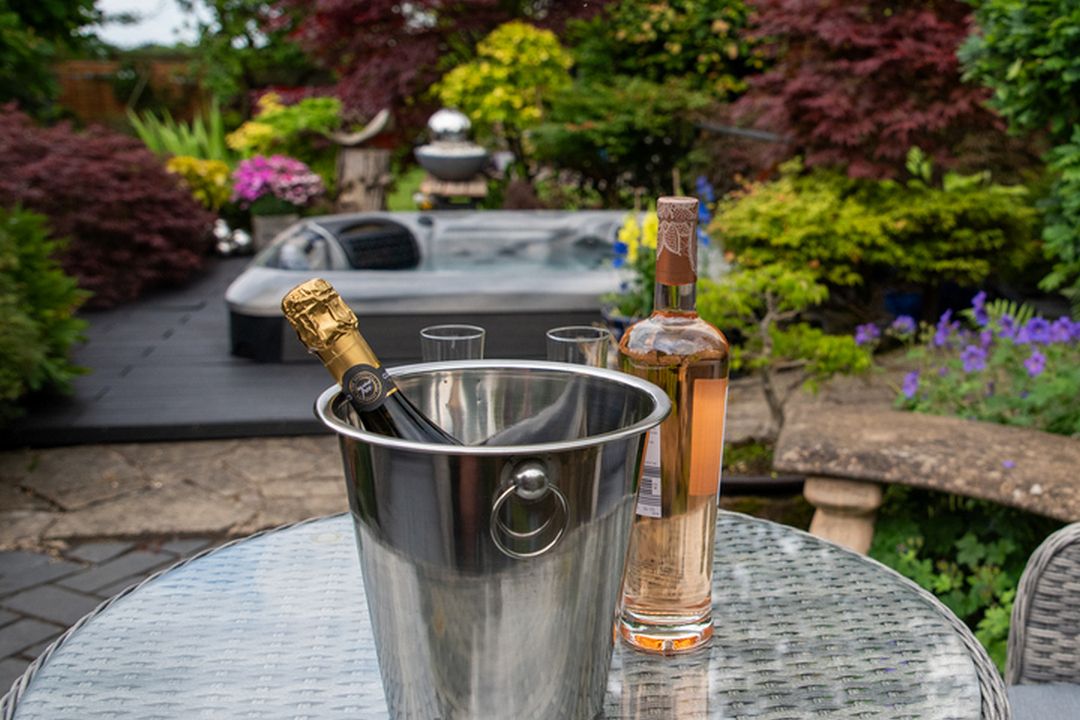 БАСЕЙН У РЕСТОРАНІ: ВАШ СЕКРЕТНИЙ ІНГРЕДІЄНТ У РЕЦЕПТІ ПОВНОЇ ПОСАДКИ