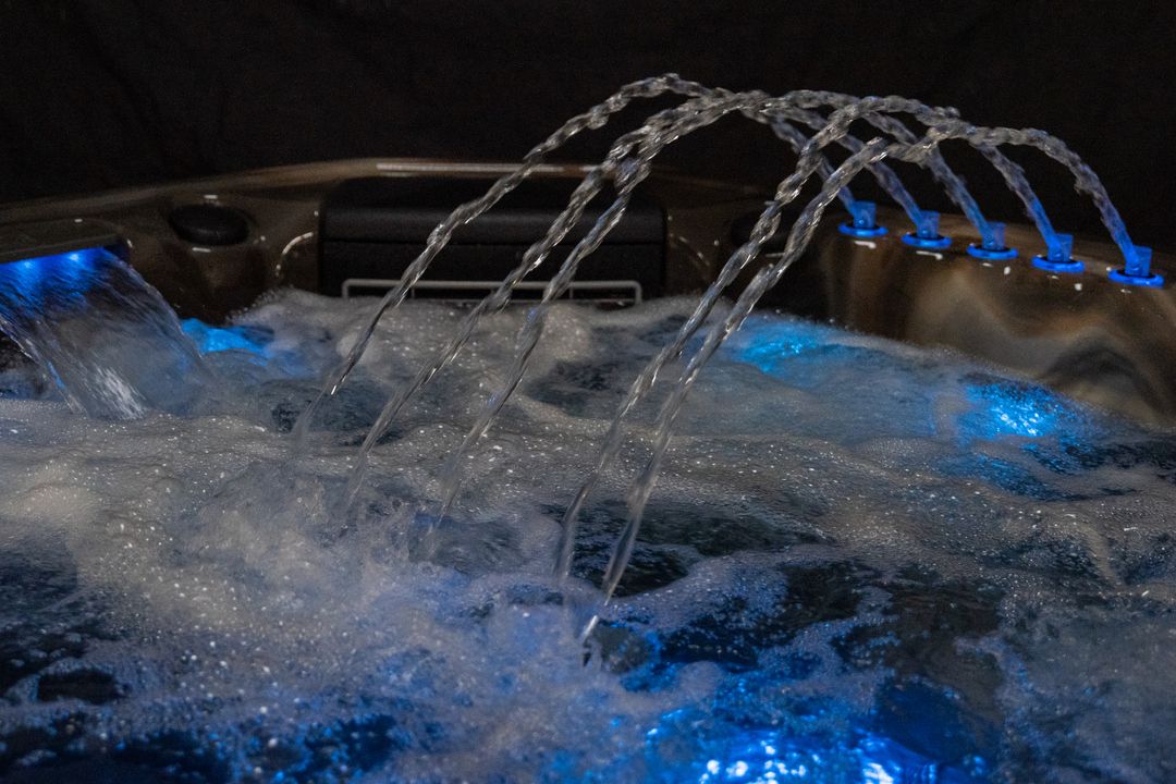 ПРИРОДНИЙ АНТИДЕПРЕСАНТ: ЧОМУ ШУМ ВОДИ В SPA-БАСЕЙНІ ЛІКУЄ КРАЩЕ ЗА БУДЬ-ЯКИЙ ПЛЕЙЛИСТ