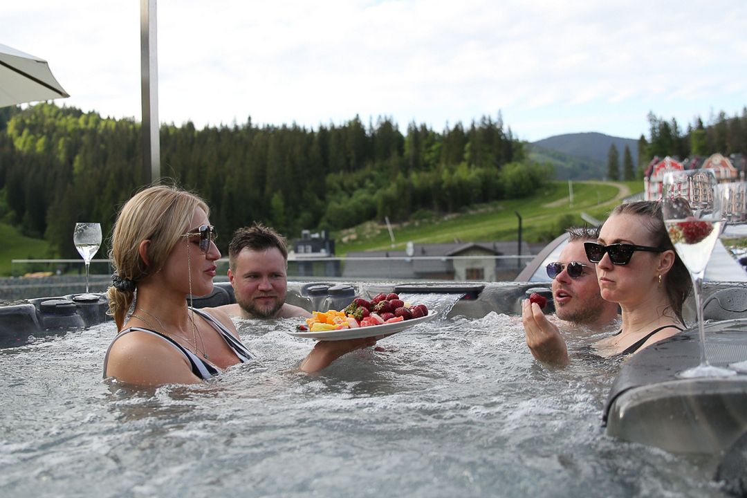 ТЕСТ-ДРАЙВ ЩАСТЯ: ЯК ЗРОЗУМІТИ, ЩО SPA-БАСЕЙН — САМЕ ВАШ