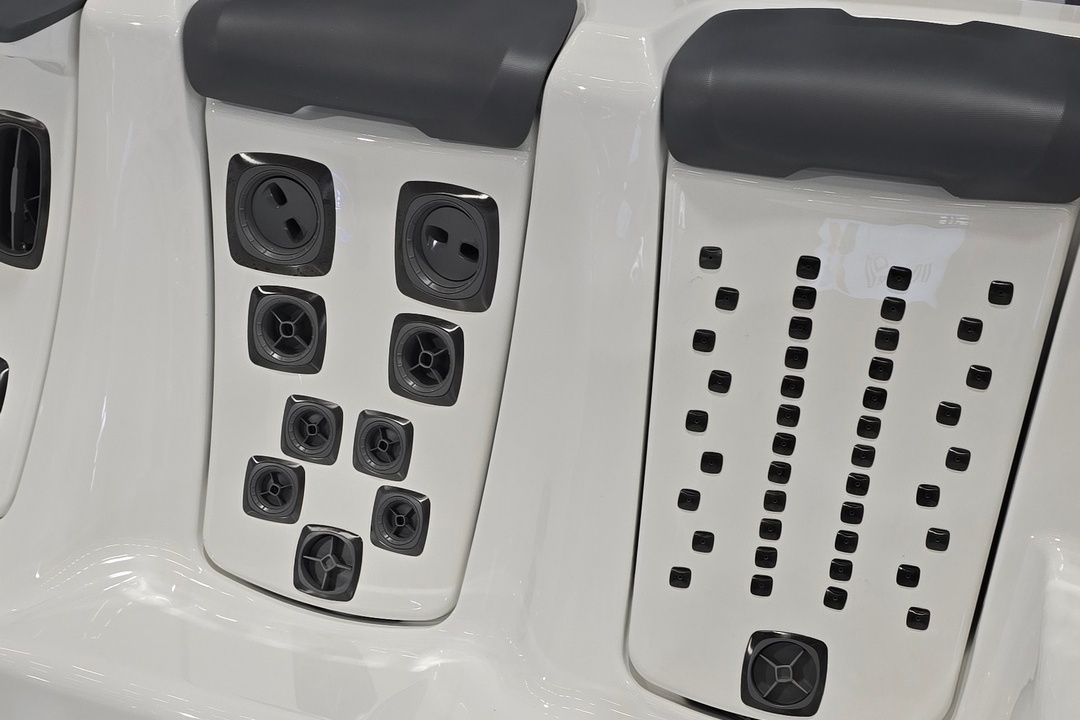 САМОТНІЙ У ВСЕСВІТІ: ЧИ МОЖЕ БАСЕЙН БУТИ РОЗУМНИМ БЕЗ ЛЮДЕЙ?