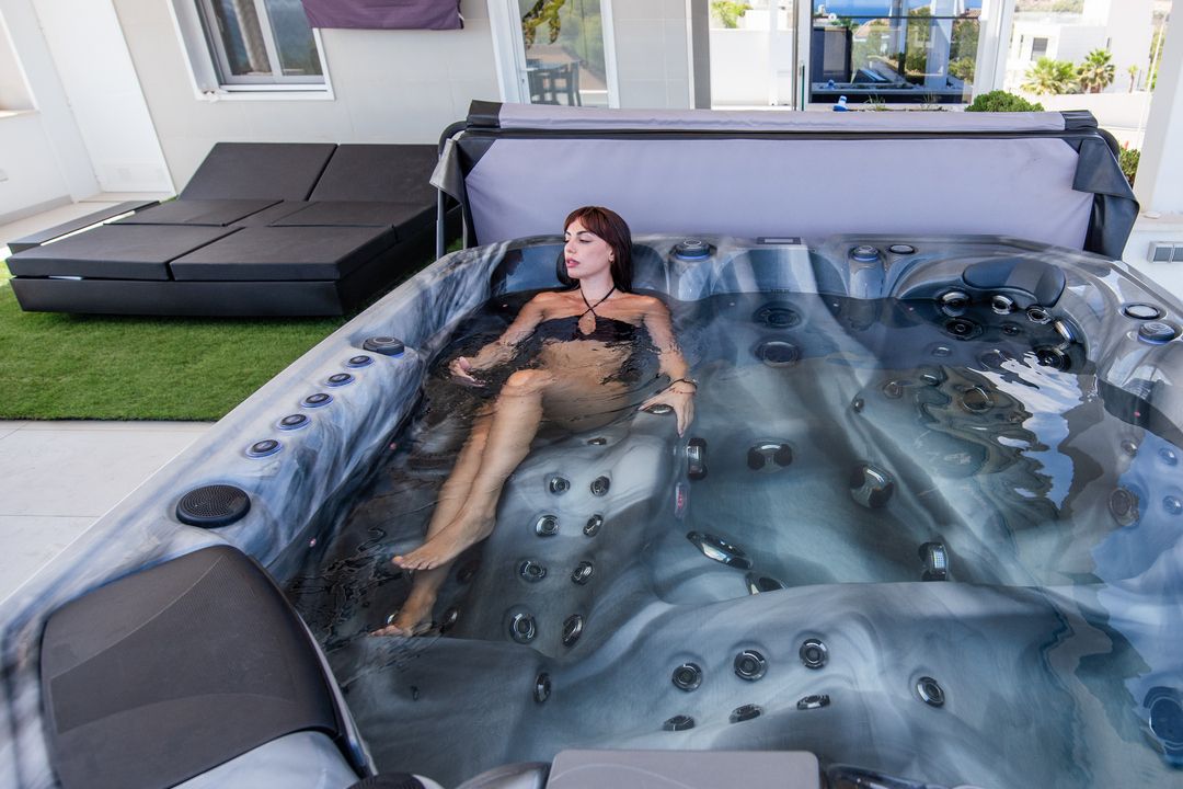 SPA-ТЕРАПІЯ ПРОТИ СТРЕСУ: ЯК ЦЕ ПРАЦЮЄ НАСПРАВДІ (І ЧОМУ ЦЕ НЕ ПРОСТО «ПРИЄМНО»)