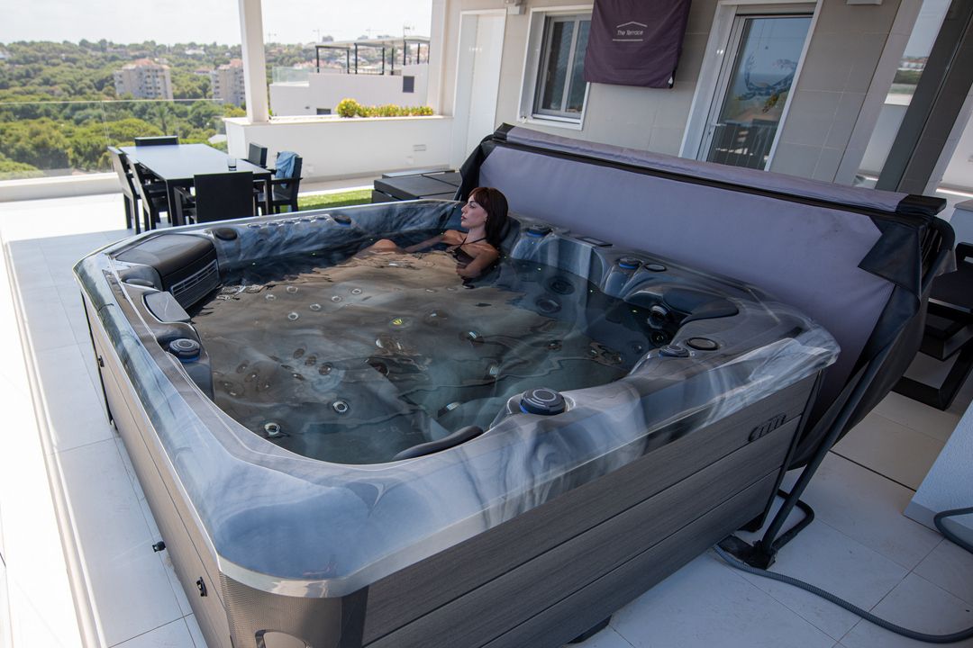 ОСІННІЙ CHECK-UP ДЛЯ ВАШОГО SPA: ЯК ПІДГОТУВАТИ ЙОГО ДО ХОЛОДІВ І НЕ ЗАЛИШИТИСЯ З НОСОМ (І З ЛЬОДОМ)