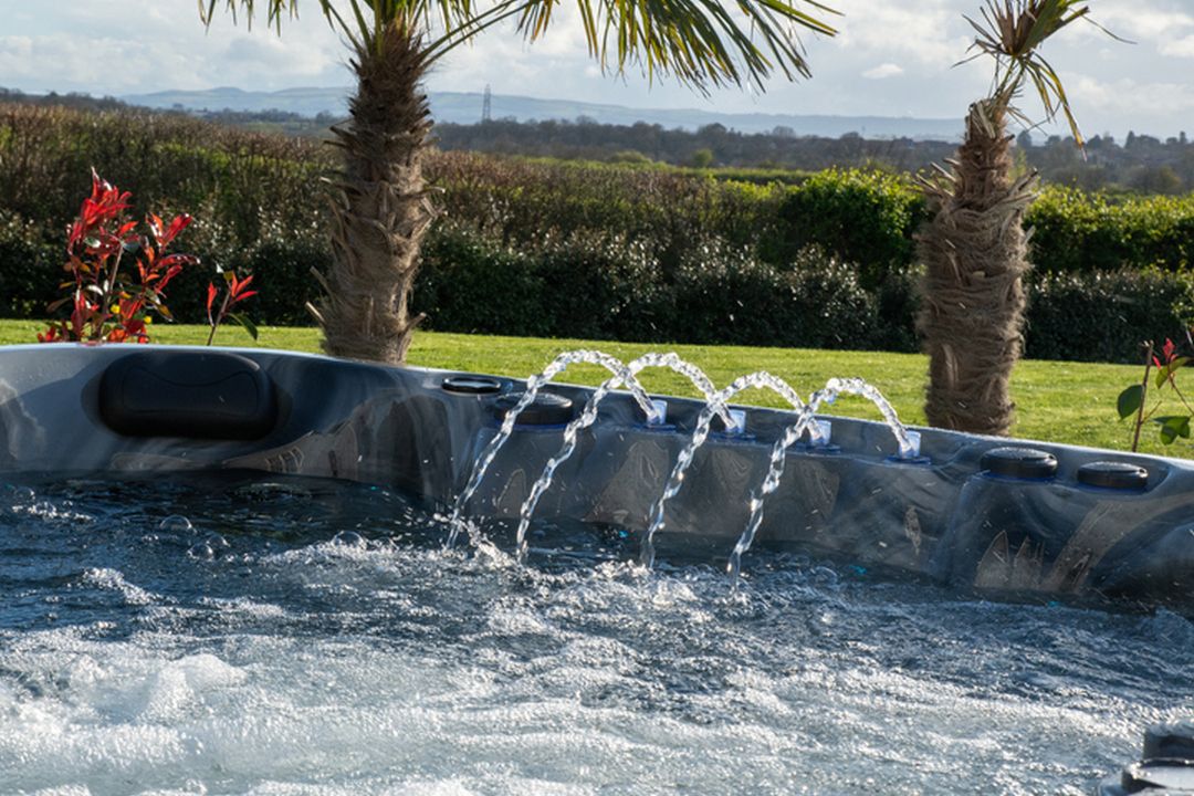 ВІЗУАЛЬНА ТЕРАПІЯ: ЯК СПОГЛЯДАННЯ ЗА ВОДОЮ ЗНИЖУЄ ТРИВОЖНІСТЬ КРАЩЕ ЗА КОТЯЧІ ВІДЕО