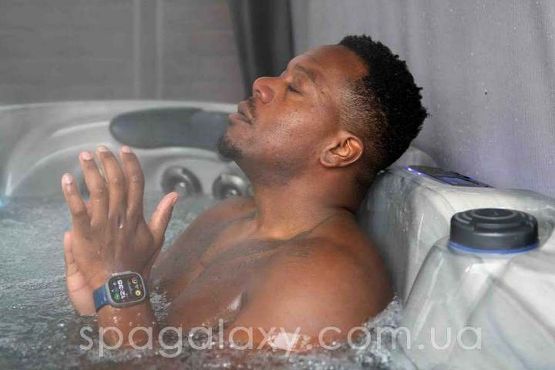 ВОДА ПРОТИ СМАРТФОНА: ЯК SPA-БАСЕЙН СТАЄ ВАШИМ ГОЛОВНИМ ІНСТРУМЕНТОМ ЦИФРОВОГО ДЕТОКСУ