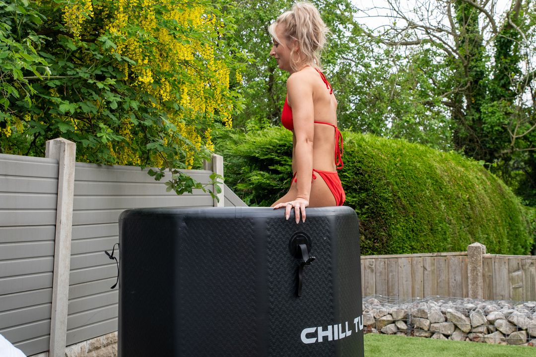 КРИЖАНИЙ КОКТЕЙЛЬ ЩАСТЯ: ЯК CHILL TUB ЗЛАМУЄ ВАШУ БІОХІМІЮ