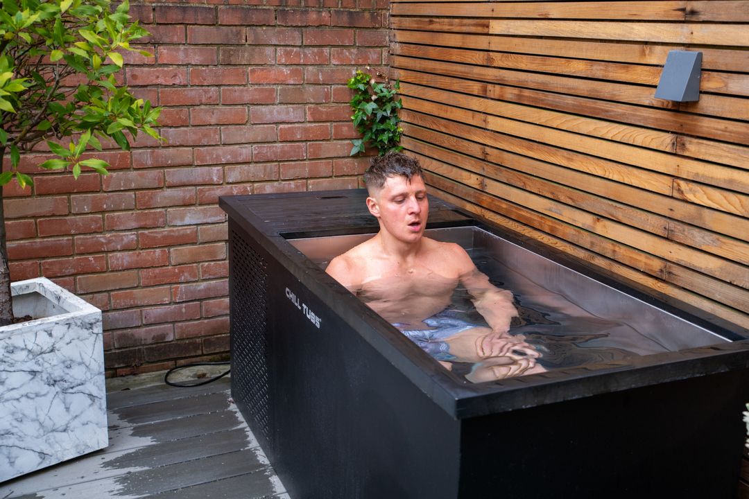 СИНХРОНІЗАЦІЯ З ПРИРОДОЮ: ЧОМУ РАНКОВИЙ CHILL TUB — ЦЕ ВАШ ОСОБИСТИЙ БІОХАКІНГ
