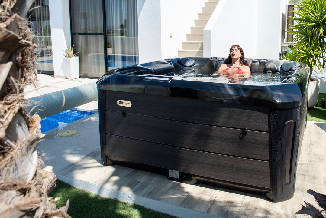 ШЕПІТ ТИСКУ: НОВИЙ ТРЕНД У SPA-МАСАЖІ, ЩО ЗНІМАЄ НАПРУГУ КРАЩЕ ЗА БУРХЛИВІ БУЛЬБАШКИ