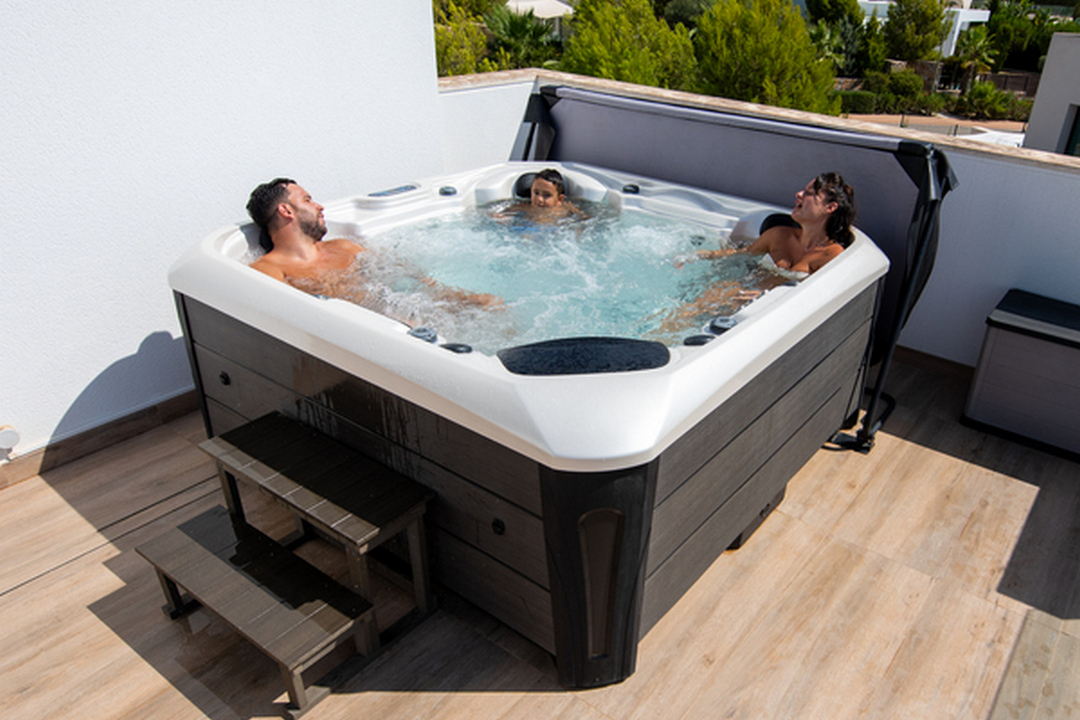 СИМФОНІЯ БУЛЬБАШОК: ЯК ВАШ SPA-БАСЕЙН ПЕРЕМАГАЄ ДОДАТКИ ДЛЯ СНУ В БИТВІ ЗА СПОКІЙ