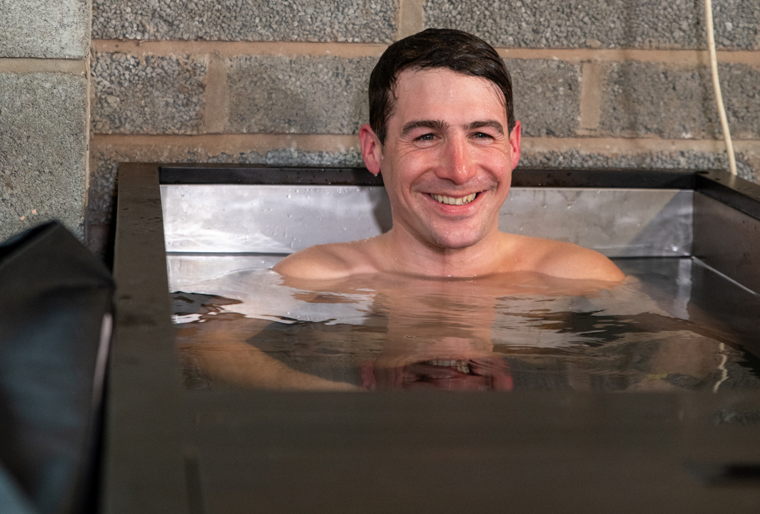 ТЕРМОСТРЕС ЯК ТРЕНЕР НАСТРОЮ: ЯК ХОЛОД ФОРМУЄ ЕМОЦІЙНУ ВИТРИВАЛІСТЬ ПРОТЯГОМ ДНЯ