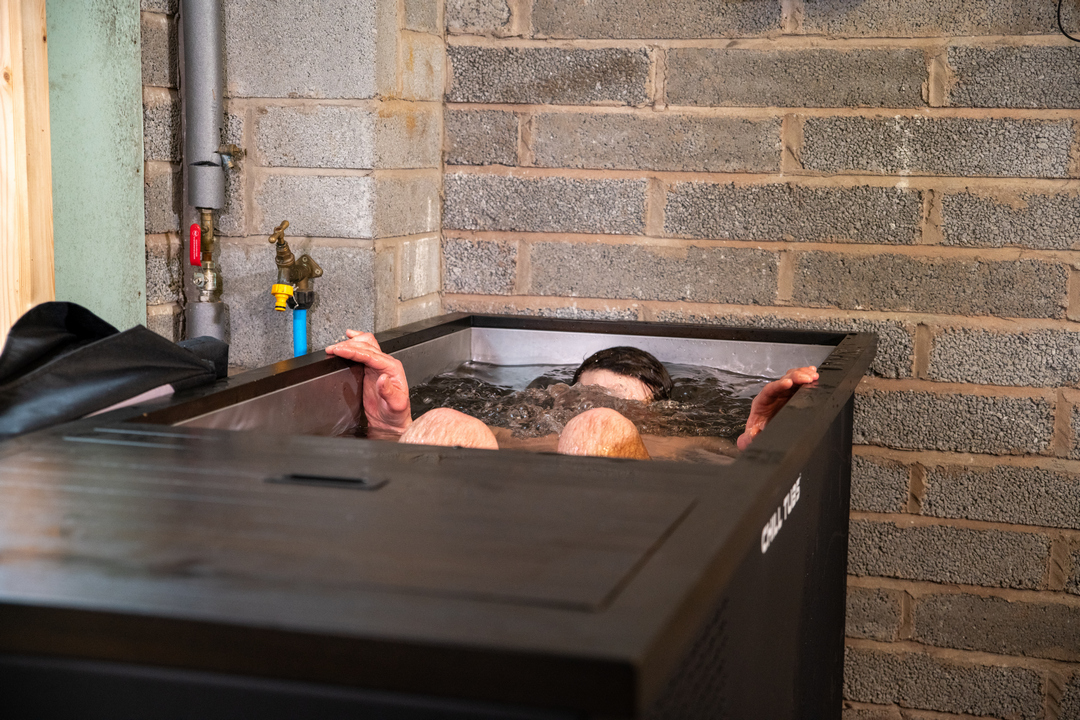 ХОЛОДНІ ВАННИ ТА ДЕПРЕСІЯ: ЧОМУ ДЕЯКІ КЛІНІКИ ТЕСТУЮТЬ COLD THERAPY ЯК АЛЬТЕРНАТИВУ ЛІКАМ