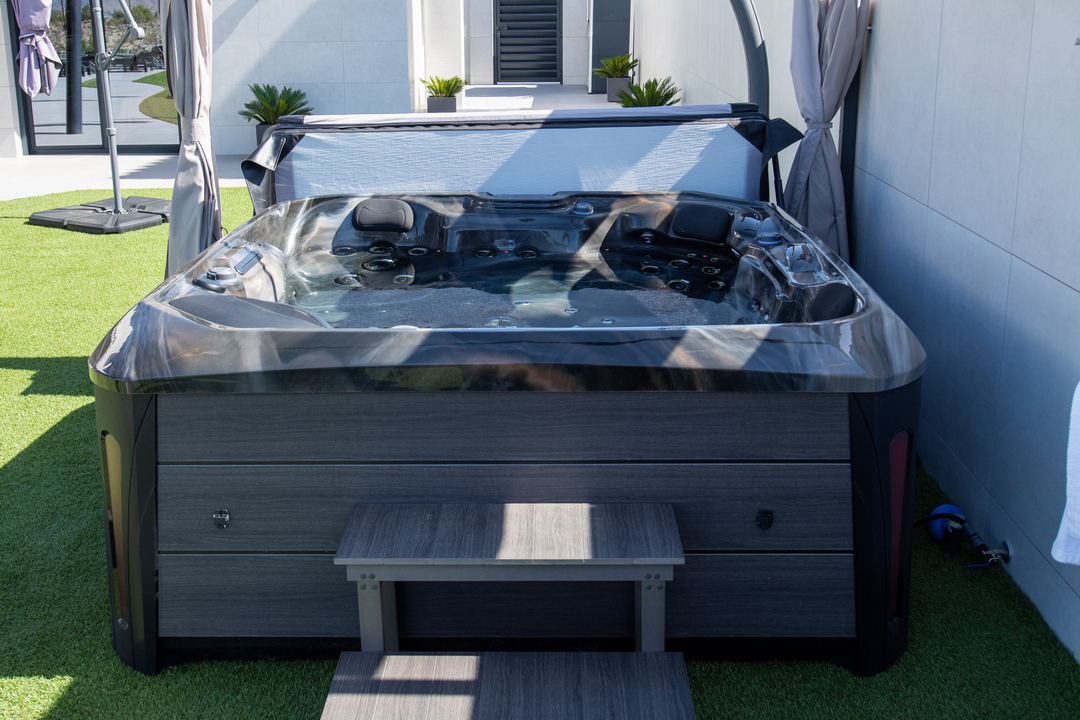 SPA У МІНІМАЛІЗМІ: ЯК СТВОРИТИ ЗОНУ РОЗКІШНОГО СПОКОЮ З ТРЬОХ ПРЕДМЕТІВ