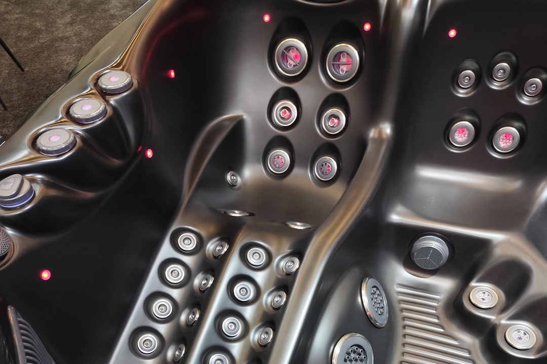 МАТЕРІАЛИ БЕЗ БЛИСКУ: ТРЕНД НА МАТОВІ ПОВЕРХНІ У ЗОНІ SPA