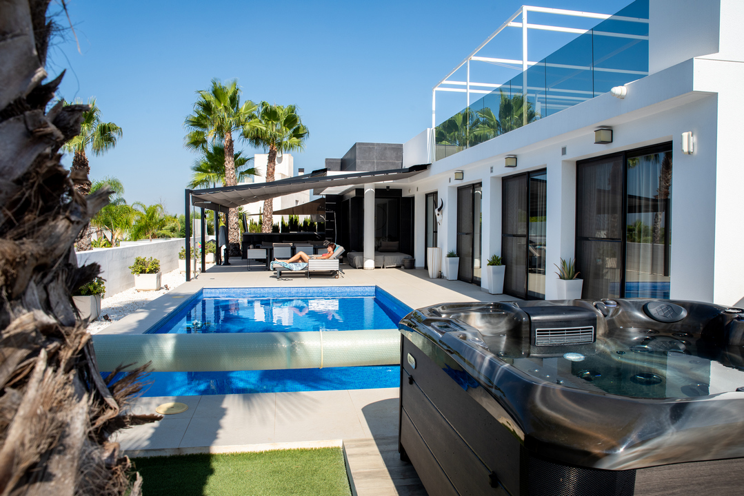 WELLNESS КОМПЛЕКСИ З SPA ЗВЯЗОК МІЖ ГІДРОТЕРАПІЄЮ САУНОЮ ТА БАСЕЙНОМ ПОПУЛЯРНІ МАРШРУТИ ДЛЯ ВІДПОЧИНКУ У ВЕЛИКИХ ЦЕНТРАХ