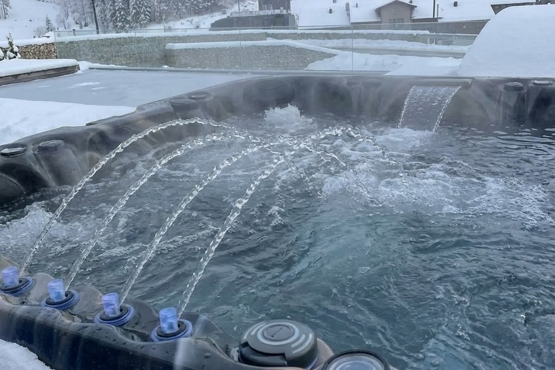 ЗИМОВИЙ ТЕСТ ДРАЙВ АБО ЯК НЕ ПЕРЕТВОРИТИ ВАШЕ ДЖАКУЗІ НА ЛЬОДЯНУ СКУЛЬПТУРУ ПІСЛЯ СВЯТ