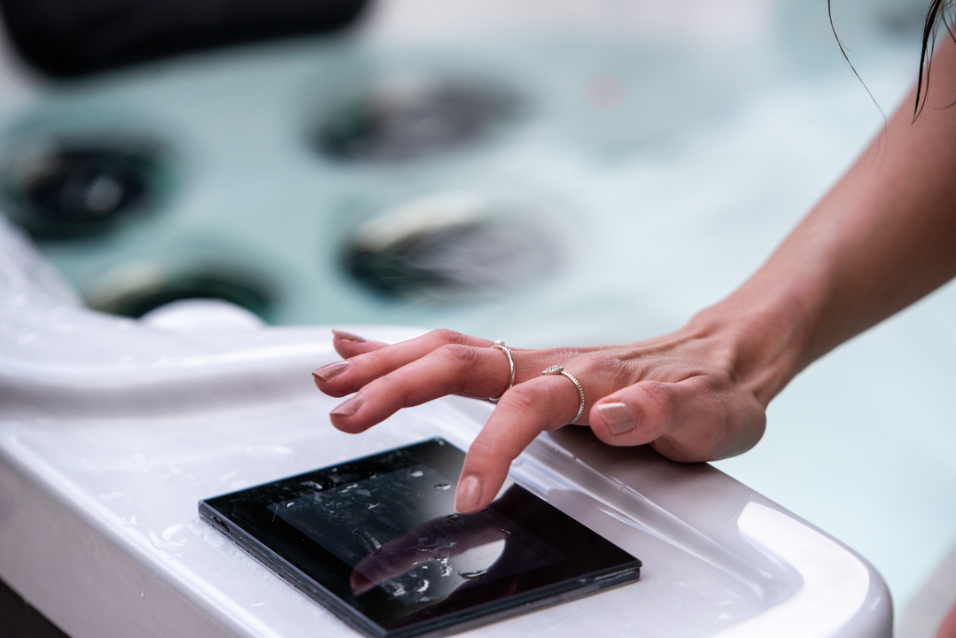 АВТОМАТИЧНІ ХІМІЧНІ ЛАБОРАТОРІЇ: ЯК ЗАБУТИ ПРО ТЕСТИ ВОДИ НАЗАВЖДИ ЗА ДОПОМОГОЮ AI-ДАТЧИКІВ