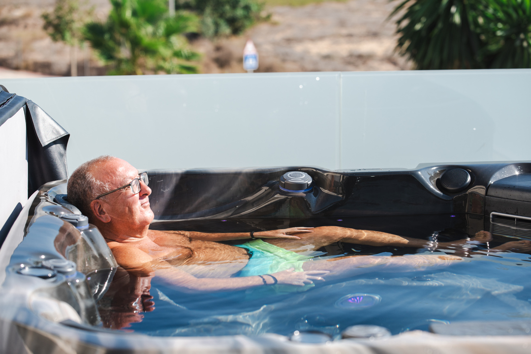 РИТУАЛ ПЕРЕМОЖЦЯ: ЧОМУ УСПІШНІ ЛЮДИ ЗАКРИВАЮТЬ ВЕЛИКІ УГОДИ САМЕ В ДЖАКУЗІ