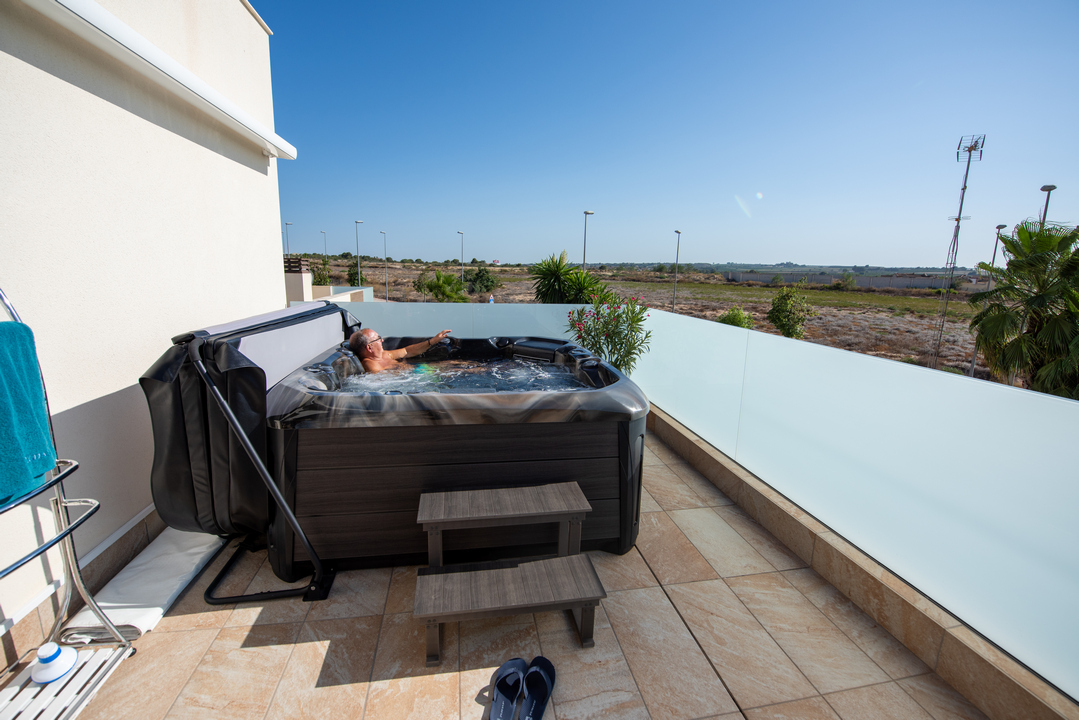 ЦИФРОВИЙ РІВ: ЧОМУ ЗОНА SPA — ЦЕ ЄДИНЕ МІСЦЕ В БУДИНКУ, ДЕ НЕ ЛОВИТЬ WI-FI