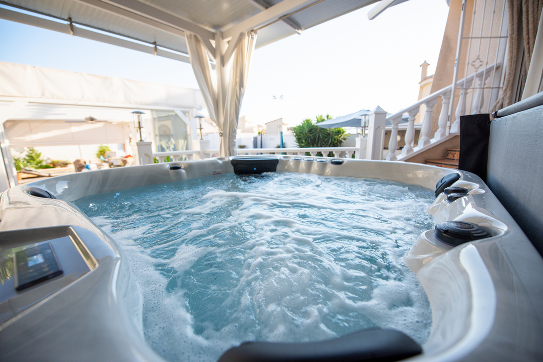 KOREAN GLASS SKIN У БАСЕЙНІ: ЯК НАНО-БУЛЬБАШКИ КИСНЮ ПЕРЕТВОРЮЮТЬ ВАШЕ СПА НА ФАБРИКУ КРАСИ