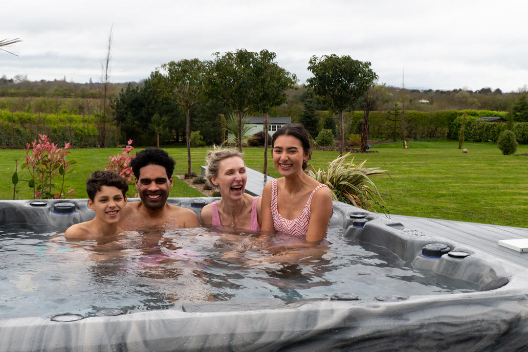 ГІДРОМАСАЖНИЙ РАЙ ЗАМІСТЬ ЧЕРГ НА РЕЄСТРАЦІЮ: ЯК ПЕРЕТВОРИТИ ЗАДНІЙ ДВІР НА КУРОРТ ПРЕМІУМ-КЛАСУ