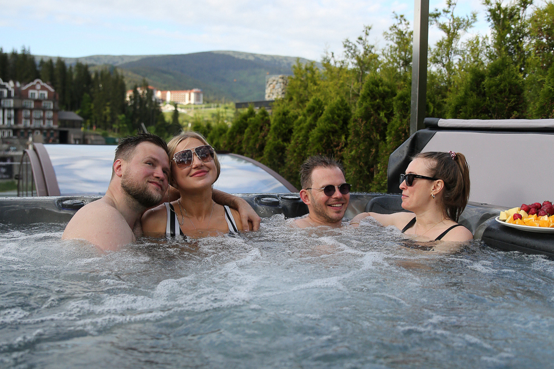 ГІД ПО ЖИТТЮ В СТИЛІ LUXURY: ЯК SPA-БАСЕЙН ПЕРЕТВОРЮЄ ВАШИЙ ДІМ НА П’ЯТИЗІРКОВИЙ КУРОРТ